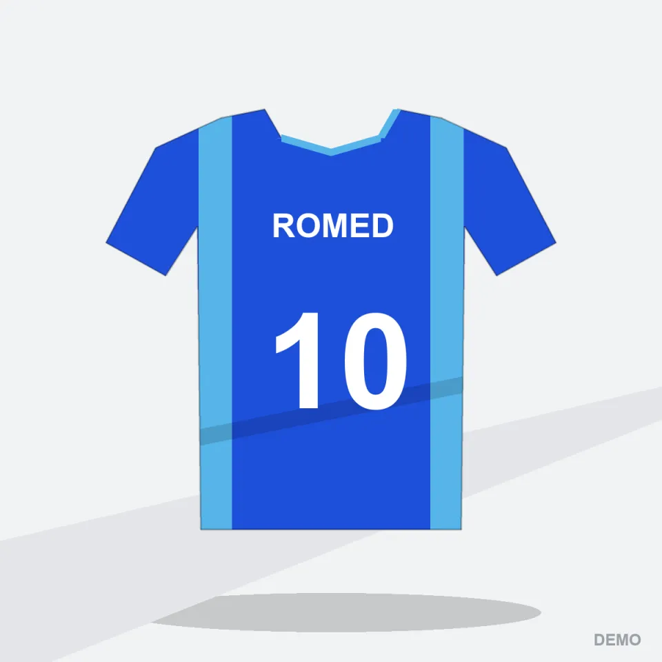 Camiseta de Fútbol RX-102 Azul Eléctrico — espalda con nombre y número
